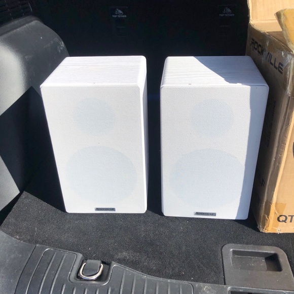 White bluetooth speakers - Picture 5 of 6